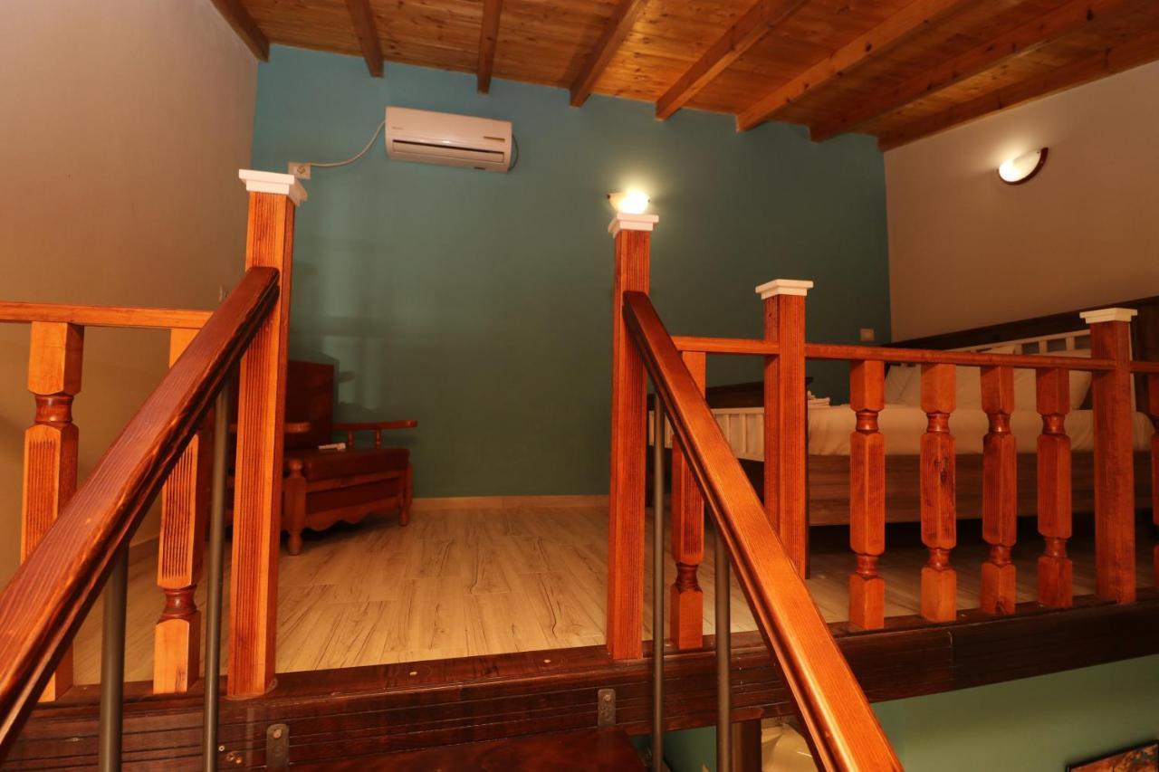 Vila Mateus Himare Exterior foto
