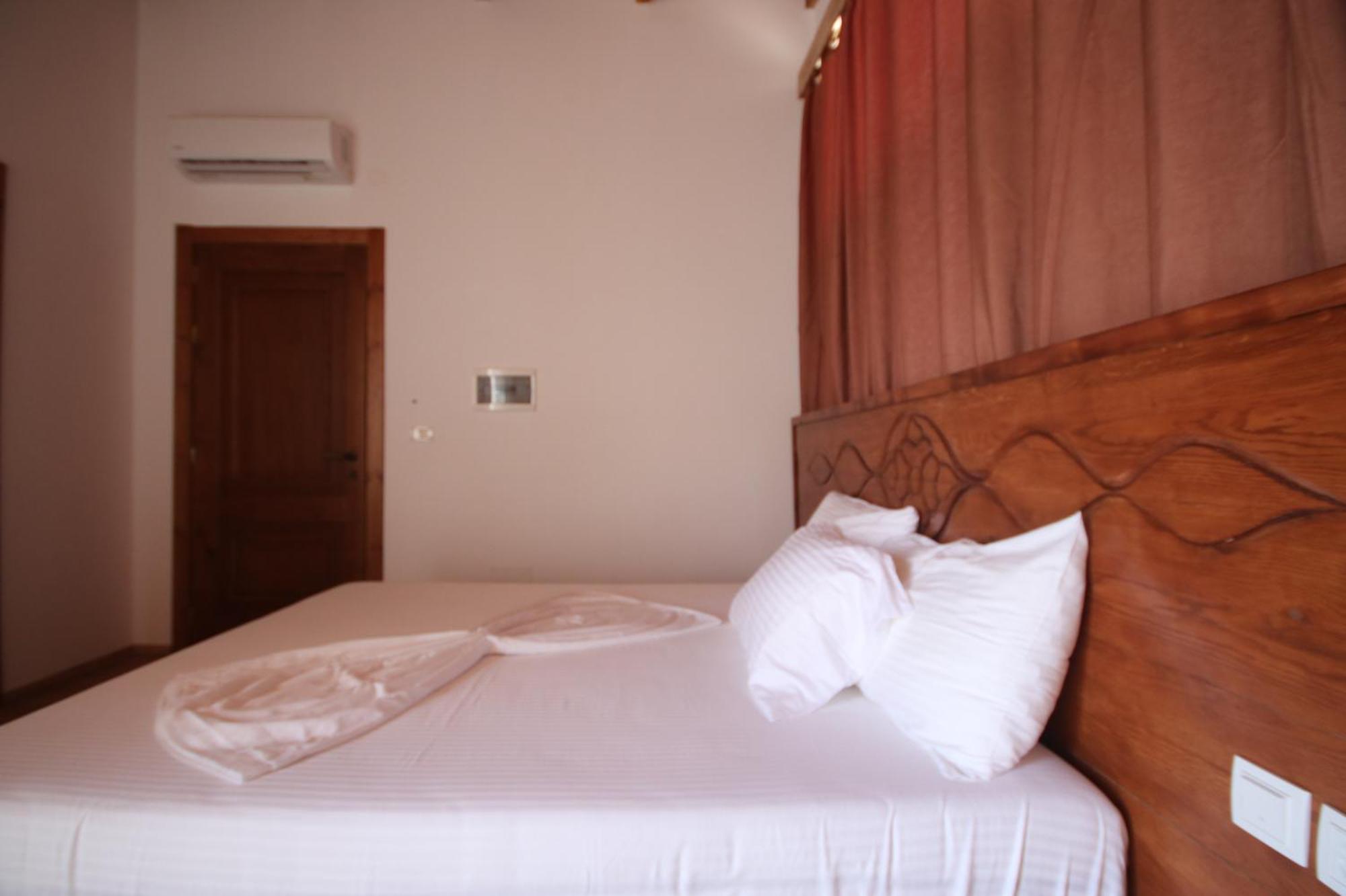 Vila Mateus Himare Exterior foto