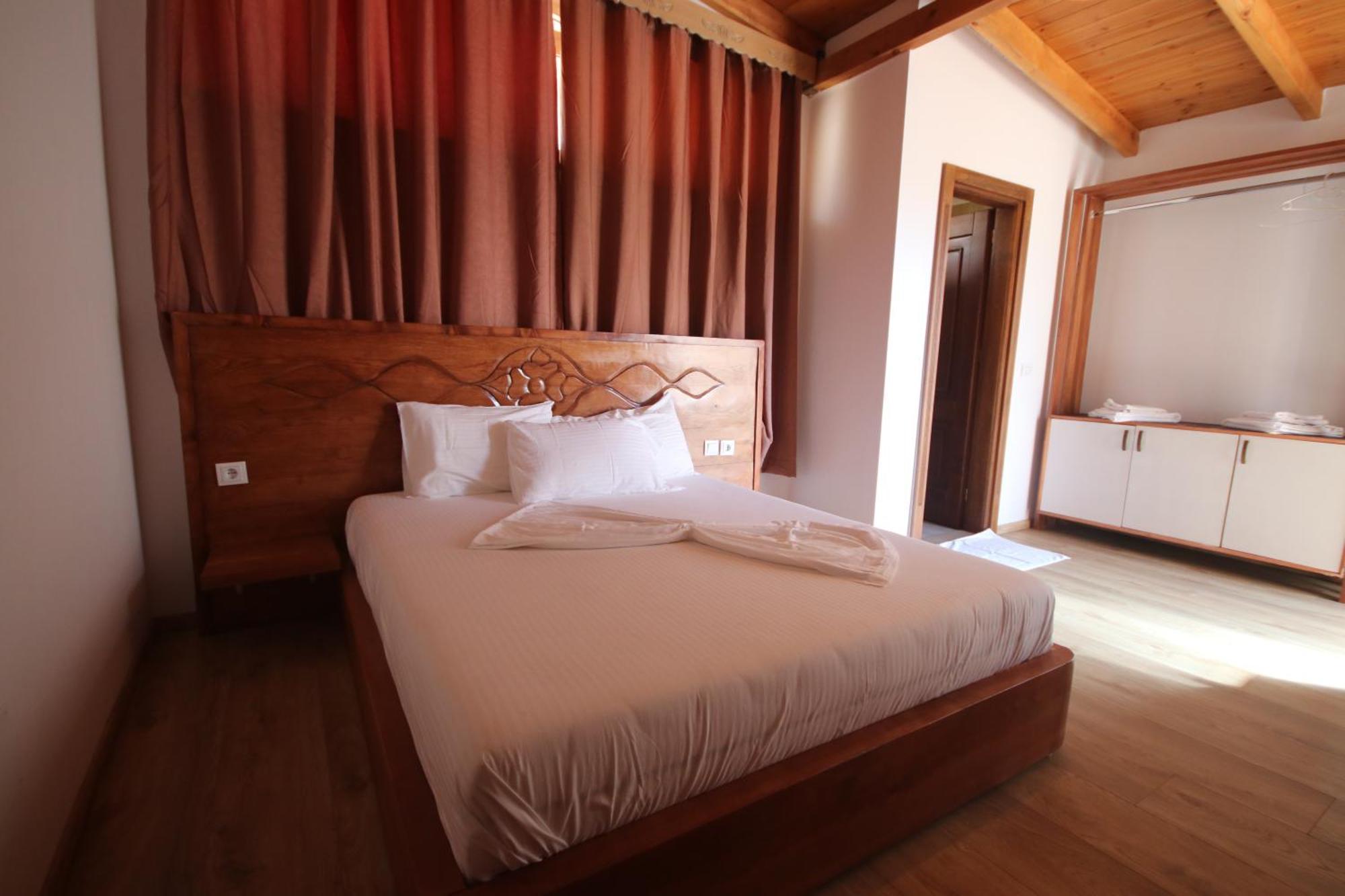 Vila Mateus Himare Exterior foto