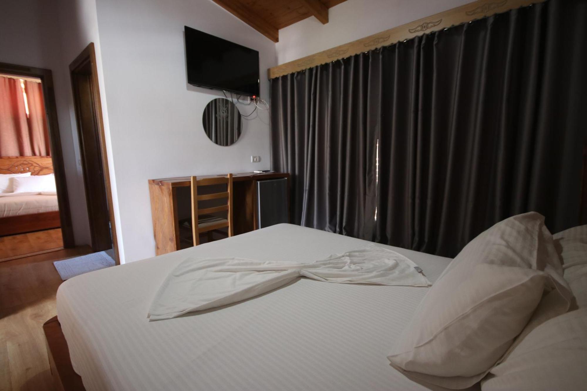 Vila Mateus Himare Exterior foto