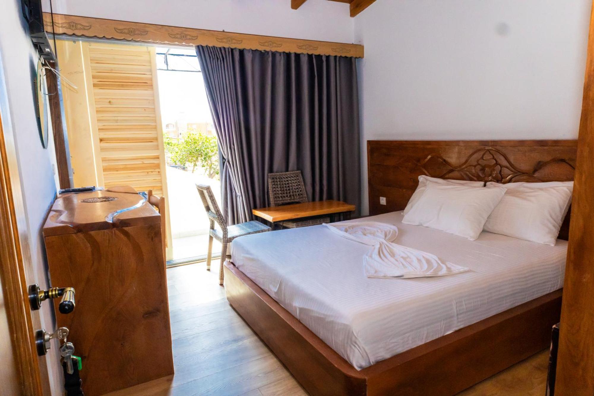 Vila Mateus Himare Exterior foto