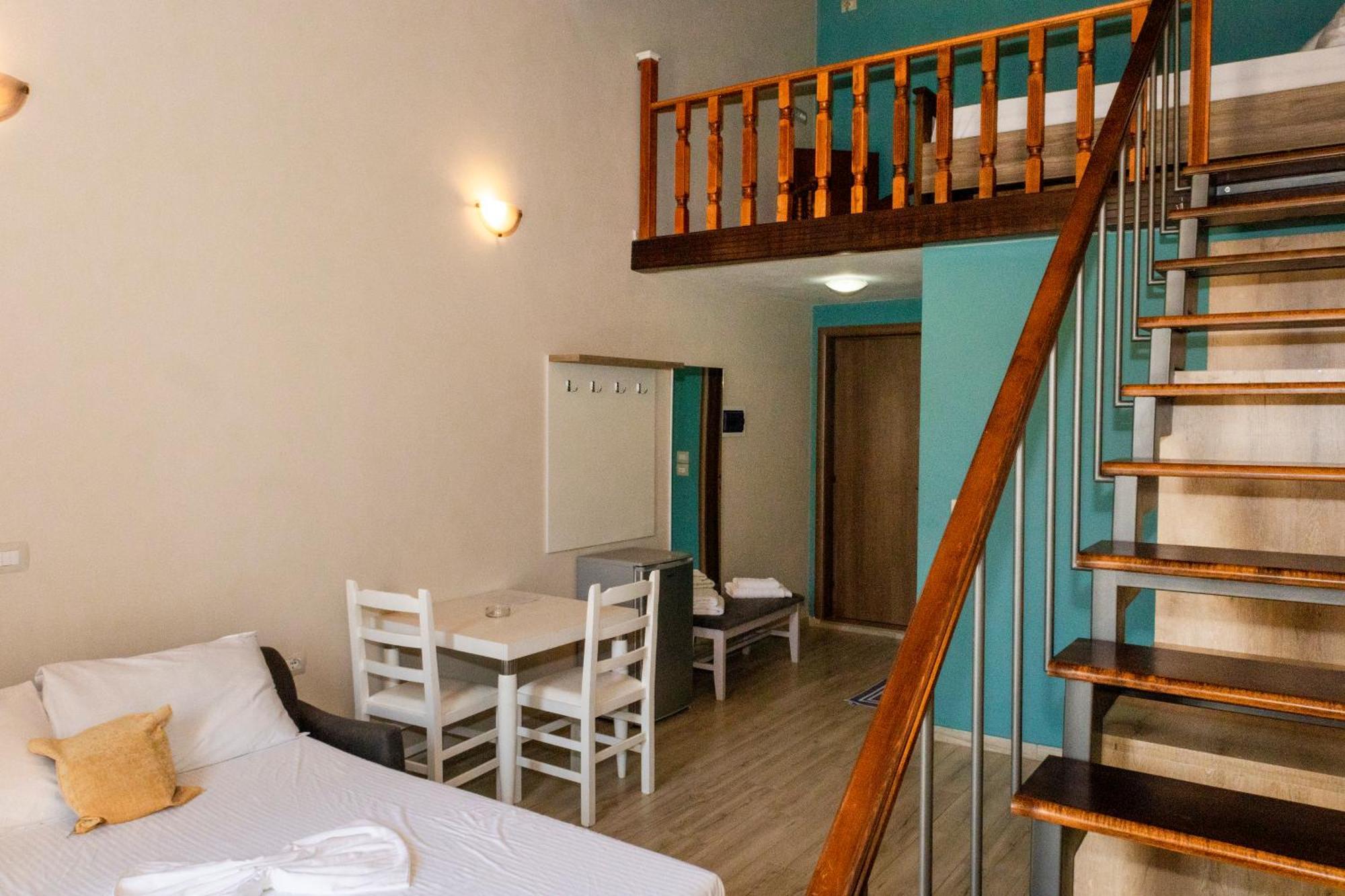 Vila Mateus Himare Exterior foto
